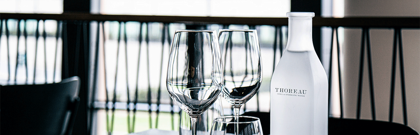 Tjäna pengar på lyxigt, lokalproducerat vatten